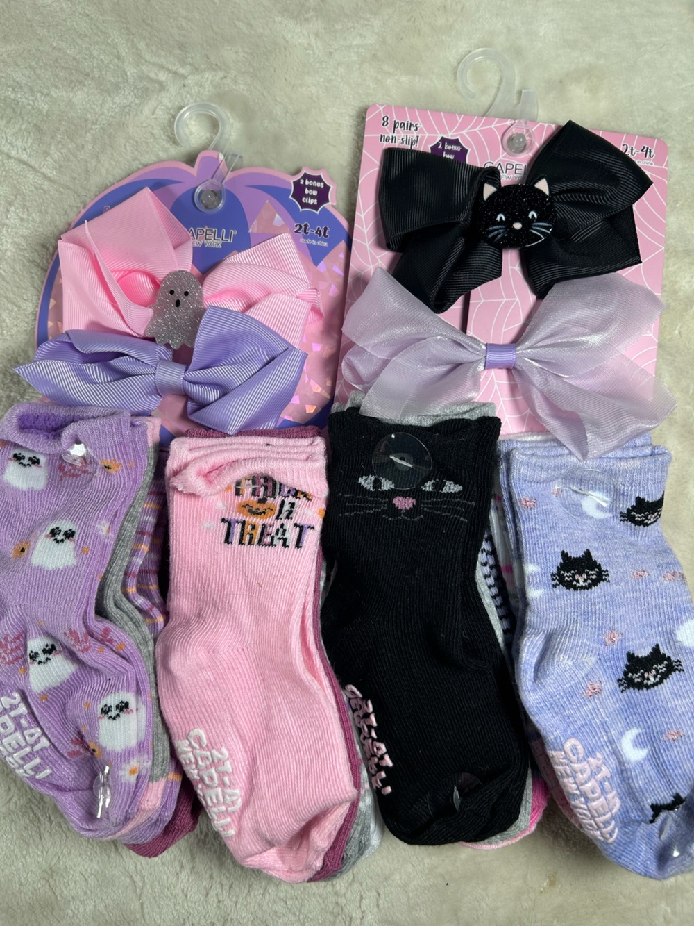 NWT Capelli Halloween Kids 2T 3T 4T Nonslip Socks Bundle 16 pairs + 4 Bows Girls